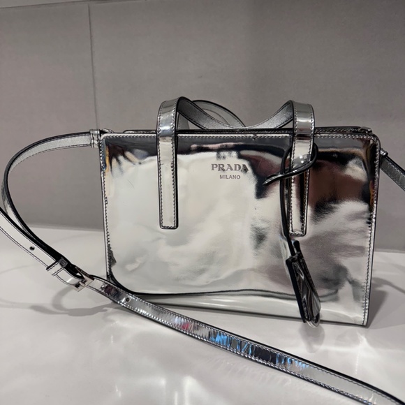 Prada Mini Spazzolato Re-Edition 1995 Bag Metallic Silver - Picture 13 of 16